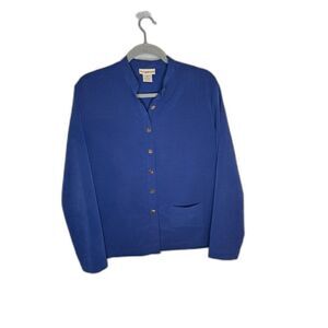 Travel Smith women's Buttown Down Blue Top Size Medium